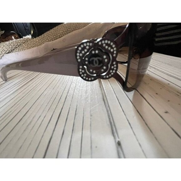 Chanel Sunglasses 4164B Sheid - Picture 4 of 11